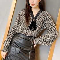 Long sleeve shirt womens design sense niche 2021 spring clothes new heart machine bottoming fashion foreign style loose coat tide