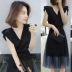 Châu Âu ga mùa hè 2021 mới của phụ nữ thắt lưng lưới nhỏ màu đen thời trang váy phong cách Hepburn với tai gỗ - váy đầm váy đầm