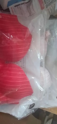 内衣收到了，迫不及待的试了试，没想到这么便宜的价钱买到这么好的内衣，真的是太值了