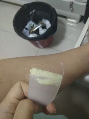 物流真的很快，客服也解释得很有耐心，关键是真的能脱毛，而且脱得特别干净，也不会很疼，而且皮肤也不会红肿，下次还来