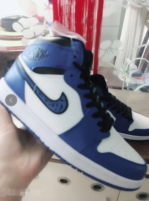 质量很好，和卖家描述的完全一样，款式很好，很喜欢，非常满意。