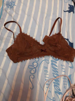 颜色超级超级超级超级好看 啊啊阿阿阿 真的强烈推荐 好看的红色 显白 很性感 颜色超级超级超级超级好看 啊啊阿阿阿 真的强烈推荐 好看的红色 显白 很性感