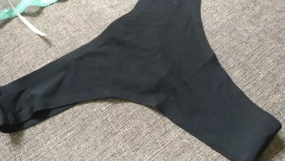 看着不错的样子，女友说这没法穿这么细会勒的疼😂