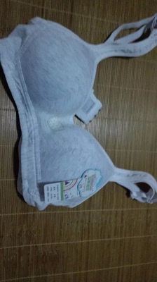 很不错的内衣，摸起来很舒服，给妹妹买的，特别适合中学生穿，喜欢的赶紧下手吧