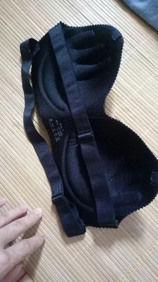 产品很好,不会掉,还送了肩带,物流也很快,值得够买 产品很好,不会掉,还送了肩带,物流也很快,值得够买