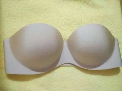 透气性不错，手感很好，穿起来不会勒，能修饰乳房。这个我喜欢。有需要还会来的。