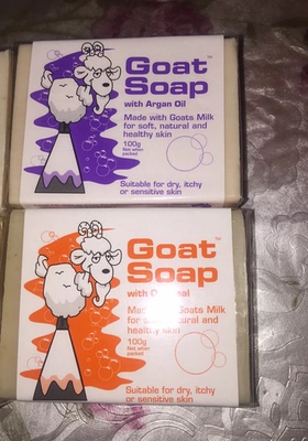 羊奶皂很温和又不刺激,洗脸洗澡都可以,多买几块屯着用 羊奶皂很温和又不刺激,洗脸洗澡都可以,多买几块屯着用