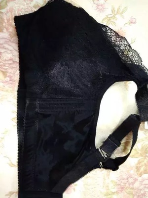 内衣收到聚拢效果很好，穿在身上很舒服，透气性好，洗后不褪色，尺码标准，物美价廉！