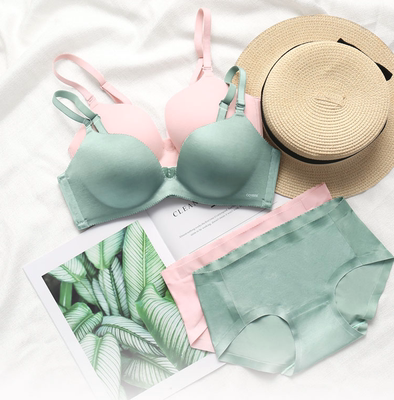 穿着不错，挺舒适的，第一次买粉色系的，很卡哇伊，少女心爆棚了。