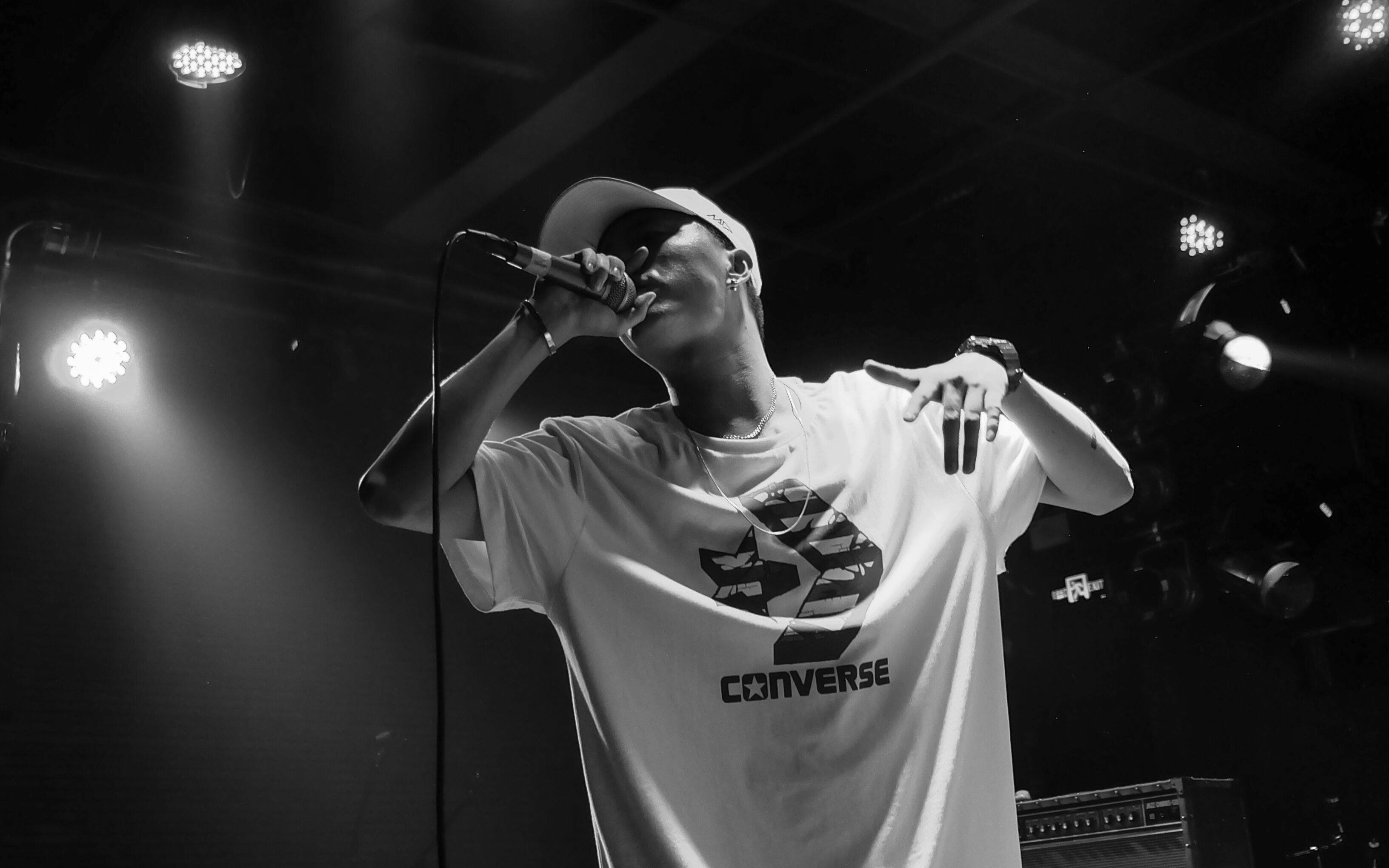 中国有嘻哈,国潮双头燕也要rap下