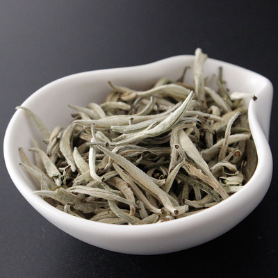 云南普洱茶生茶景谷单芽白毫银针茶叶 饼茶357克×7片五星银芽