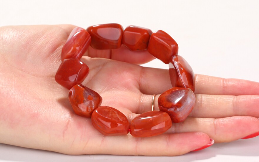【66.46克】南红玛瑙 色润大气 锦红单圈不规则手链