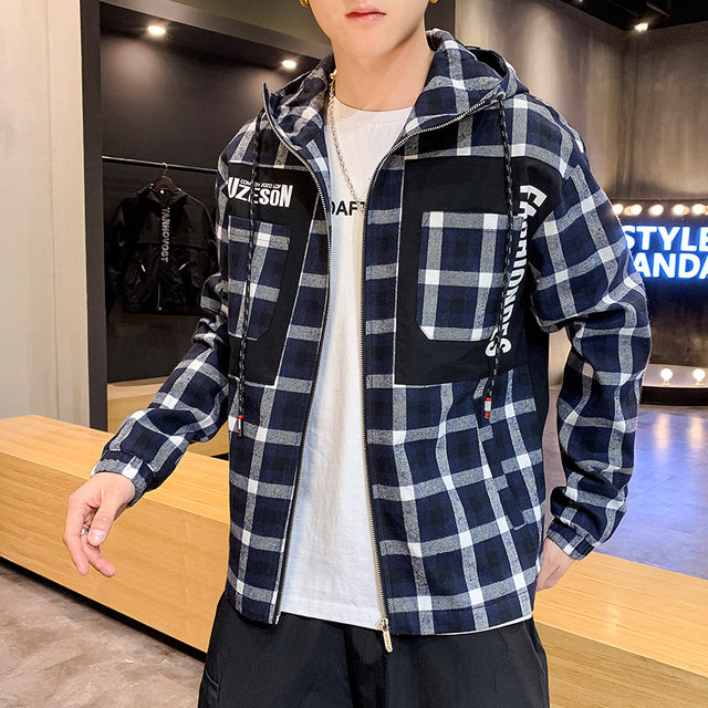 2020 spring and autumn new men's tooling jacket Korean version of the trend of students on the clothes loose function Hong Kong style jacket 2020 spring and autumn new men's tooling jacket Korean version of the trend of students on the clothes loose function Hong Kong style jacket