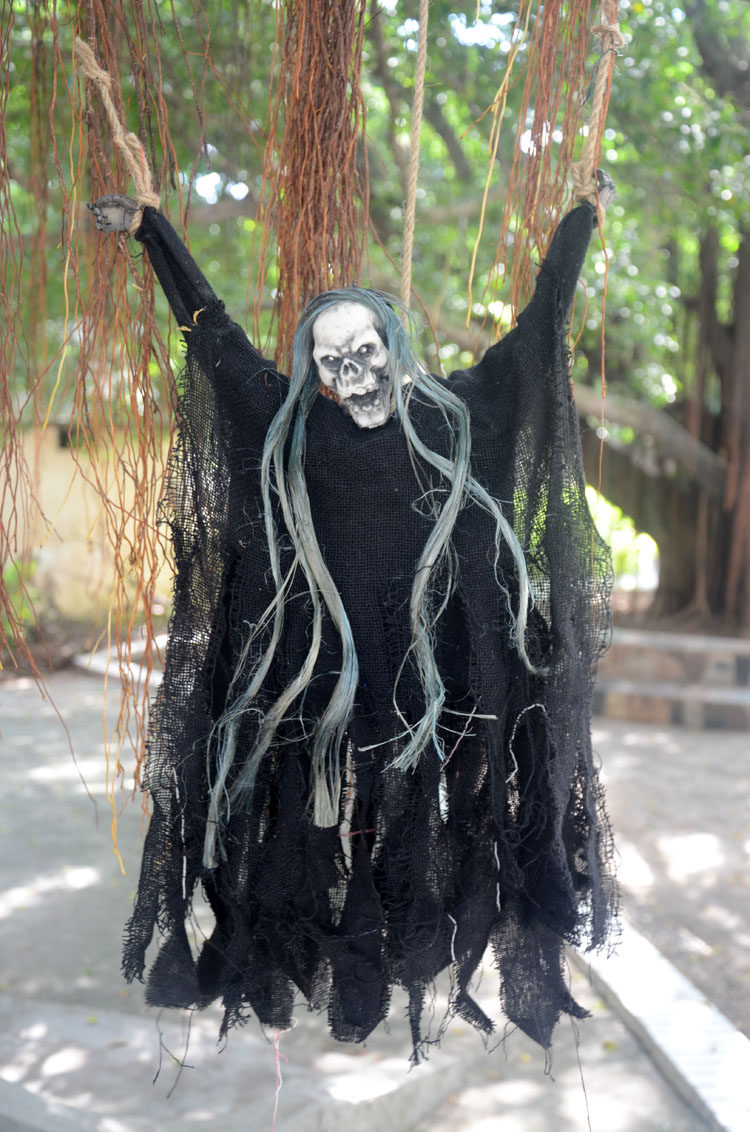 万圣节鬼节用品鬼屋酒吧ktv装饰道具恐怖 声控震动吊死鬼3色