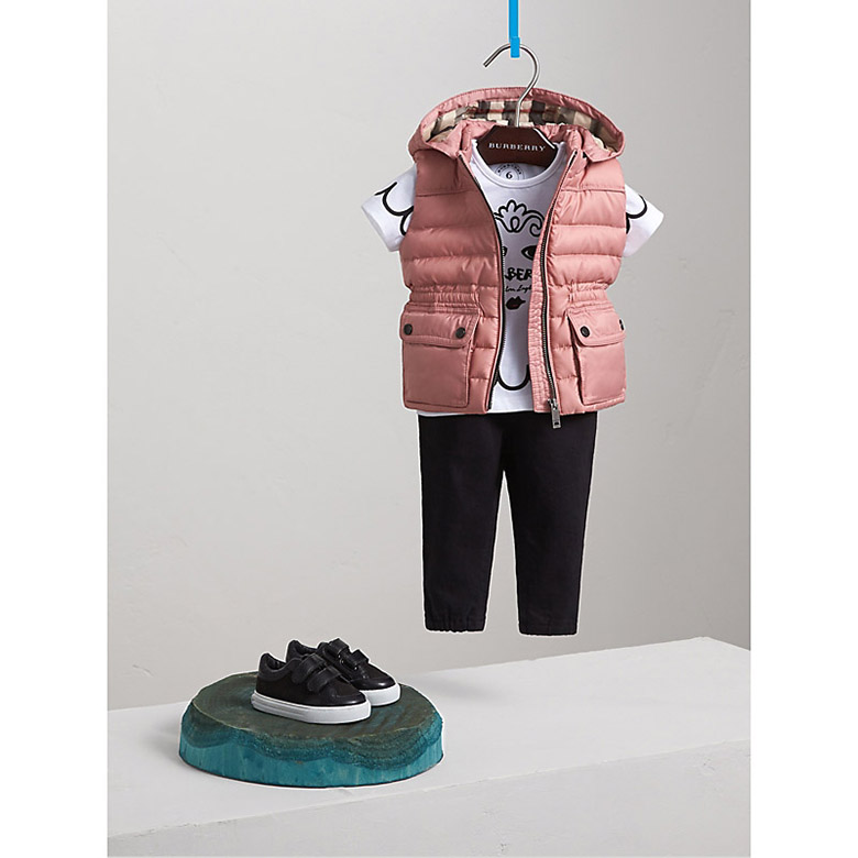 Детский жилет Burberry 40513881 Burberry / Burberry Детский жилет Burberry 40513881 Burberry / Burberry