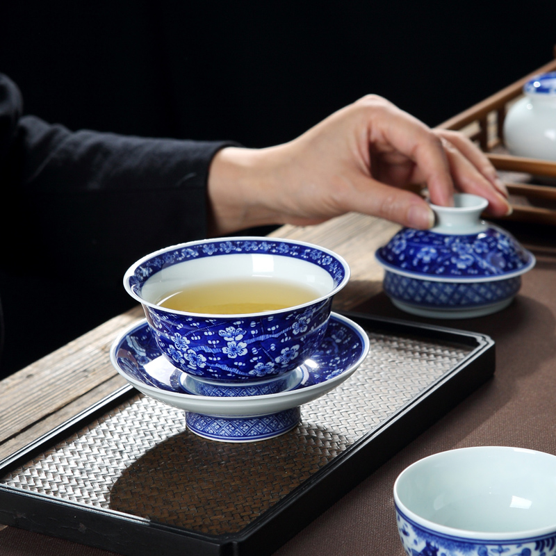 Jingdezhen blue and white hand - made ceramic ice MeiWen tureen tea cups a single large tea cup hot kung fu tea set