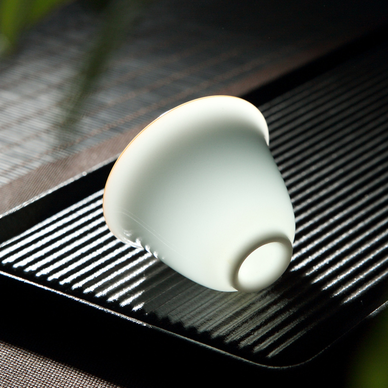 Make tea sweet white tea set jingdezhen ceramic household contracted small Chinese teapot tea cup black tea tray