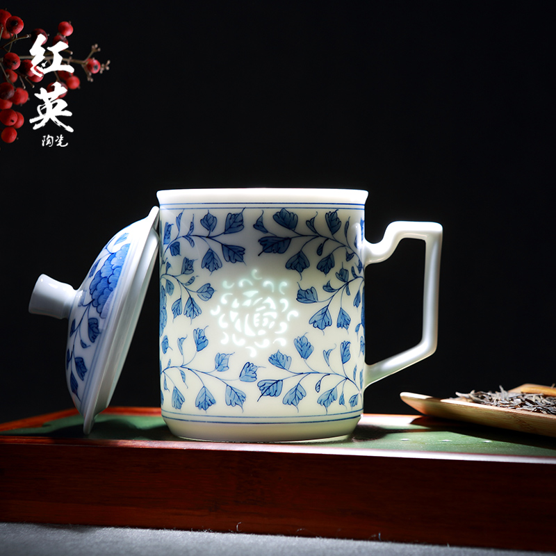 Hand the blue and white porcelain of jingdezhen ceramic cups with cover exquisite tea office suit large household boss cup