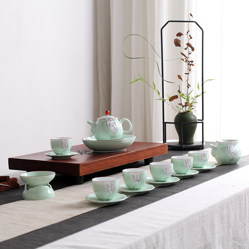 Red the jingdezhen ceramic celadon kung fu tea set household contracted teapot tea cups with pot bearing