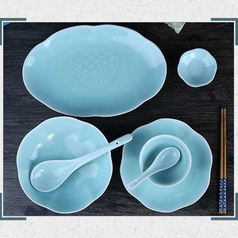 Oujiang longquan celadon suits for domestic high - grade ceramic tableware Chinese dishes spoon tableware portfolio. A full range of gifts