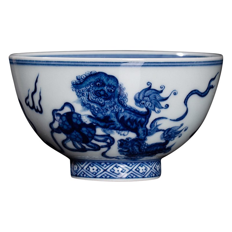 Clock kung fu tea house up with jingdezhen blue and white maintain tea pure manual lion roll silk master cup single CPU