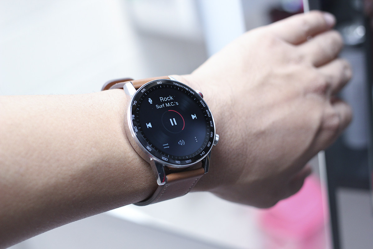 智能手表普遍拥有丰富的生活应用,荣耀magicwatch 2也不例外,而且可玩