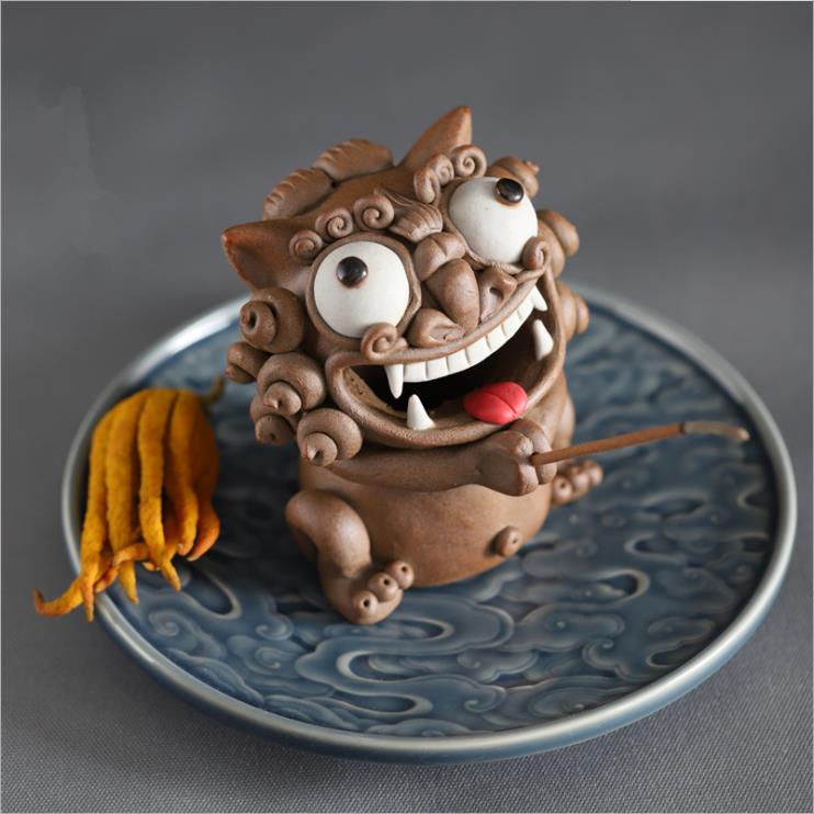 Lion tea pet ideas of jingdezhen ceramic checking incense high temperature coarse pottery tea zen Chinese style furnishing articles