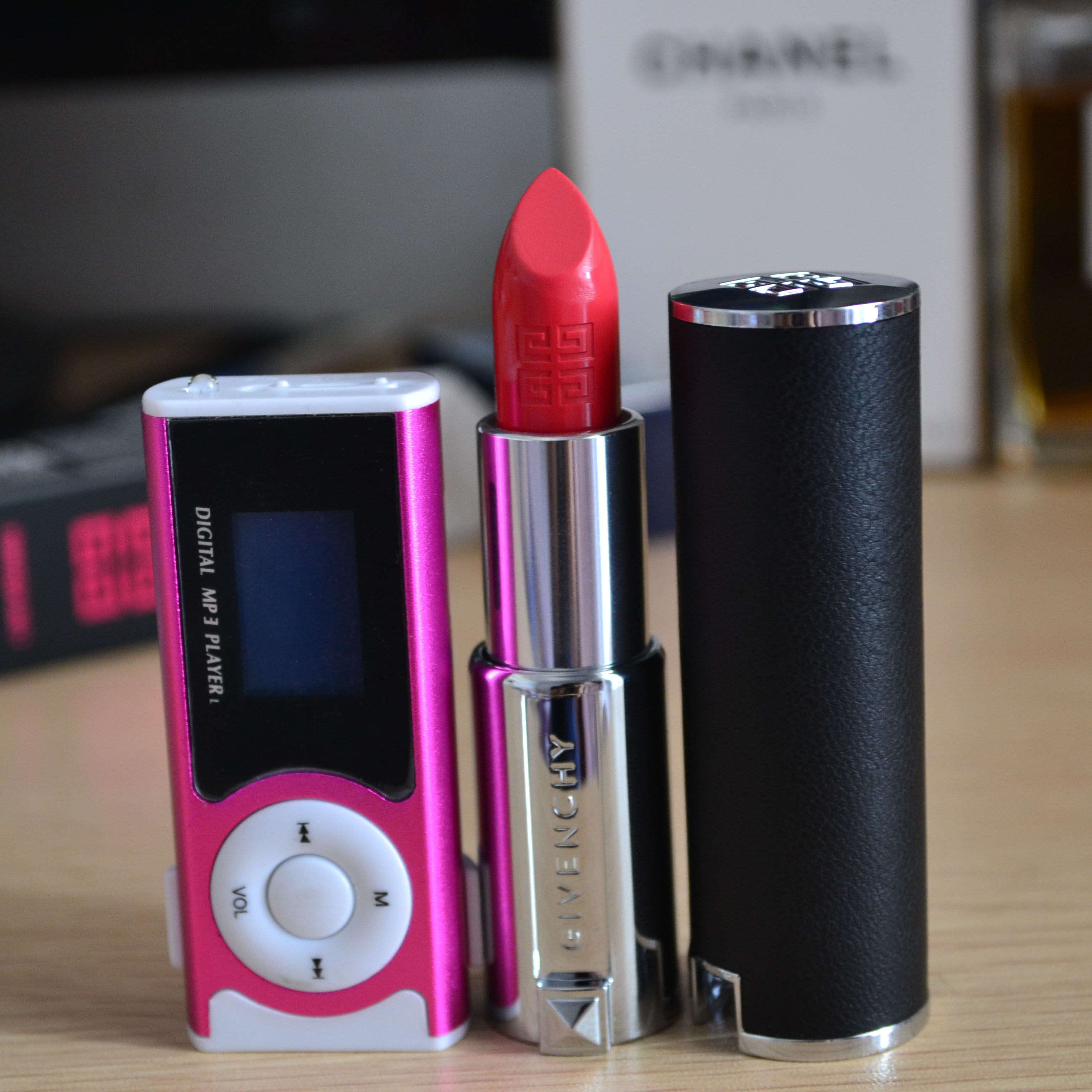 特价有屏mp3插卡播放器有屏迷你可爱学生mp3运动跑步随身听包邮