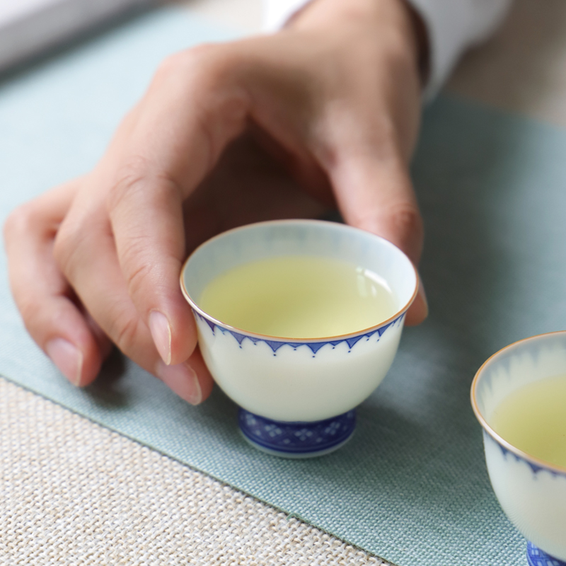 The Escape this hall of checking porcelain tea set suit kung fu tea sets jingdezhen ceramic tureen tea cups