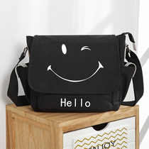 2020 new Korean version of the small crowdsourced design High sense diagonal cross-pack Mens net red on new small packets of oblique cross-pack Simple atmosphere