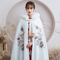 Bride's cloak cloak wedding dress shawl wedding dress Chinese dress old dress white long outside warm in winter