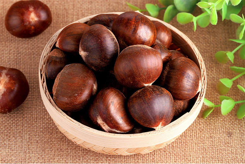 【大粒】紫玉 2017年新鲜生板栗4斤装野生迁西板栗 2000g生栗子_7折