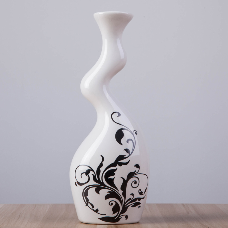 Creative home sitting room ark adornment of the big, black and white ceramic vase desktop decoration dry flower pottery furnishing articles