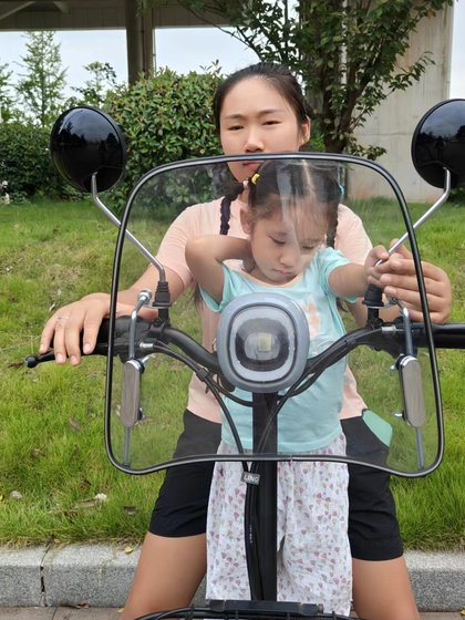 전기 자동차 전방 앞 유리 전기 자동차 앞 유리 자전거 앞 유리 유리 아기 앞 유물이있는 백미러 전기 자동차 전방 앞 유리 전기 자동차 앞 유리 자전거 앞 유리 유리 아기 앞 유물이있는 백미러