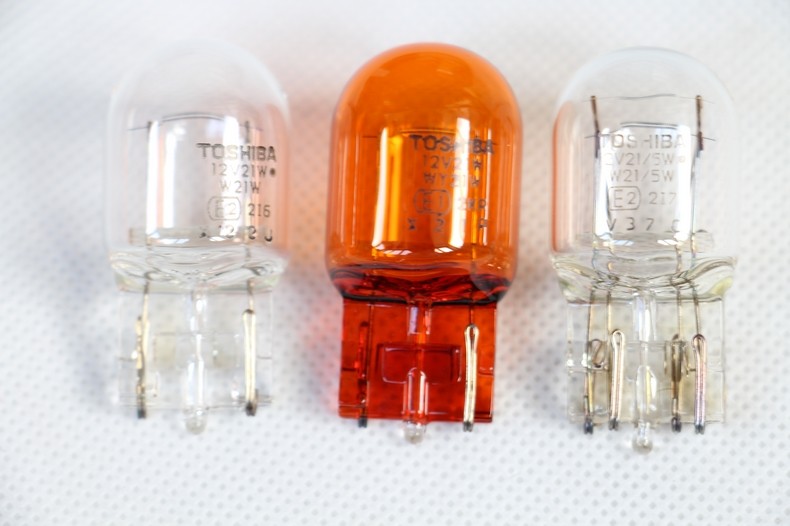 汽车刹车灯泡 t20大插泡本田丰田双丝示宽灯后雾灯12v21w/5w灯泡