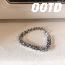 South Korean pop mens titanium steel bracelet brief about 100 hitch metal silver bracelet trendy ornaments without falling out of color coarse bracelet