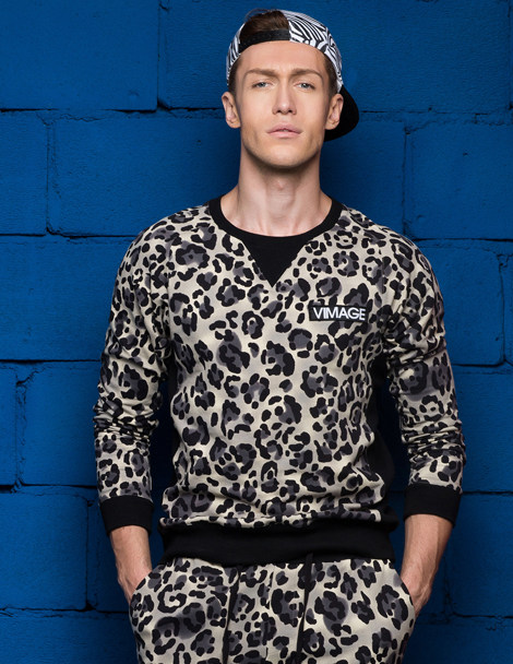 vimage纬漫纪春季欧洲站男装青年时尚潮流迷彩豹纹卫衣男v0216101