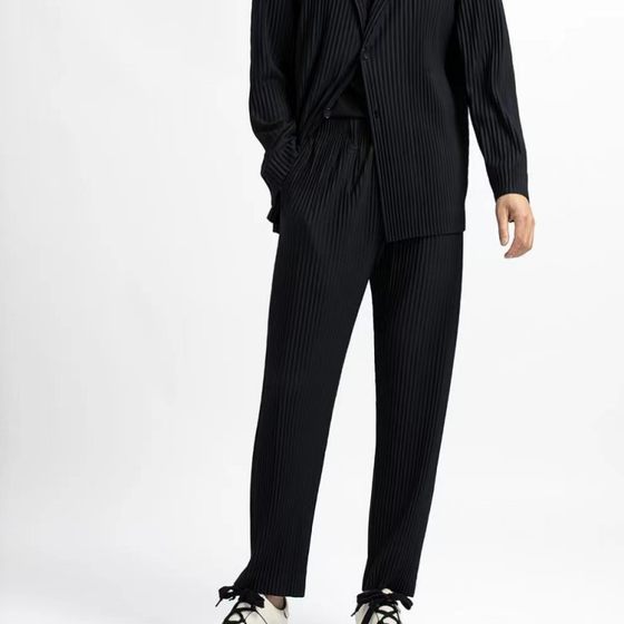 Miyake pleated pants men's summer casual drooping tapered cropped pants drawstring carrot small feet casual pants JF149
Miyake pleated pants men's summer casual drooping tapered cropped pants drawstring carrot small feet casual pants JF149