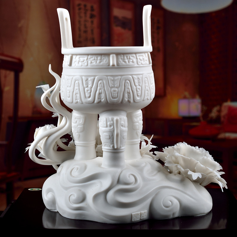 Oriental soil dehua white porcelain its art ceramic home furnishing articles sitting room/golden offerings D02-68