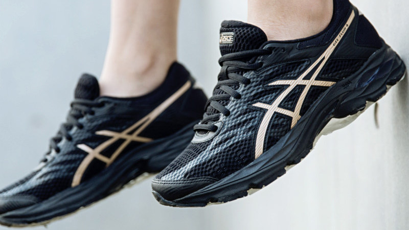 亚瑟士gelflux4不能少的跑鞋