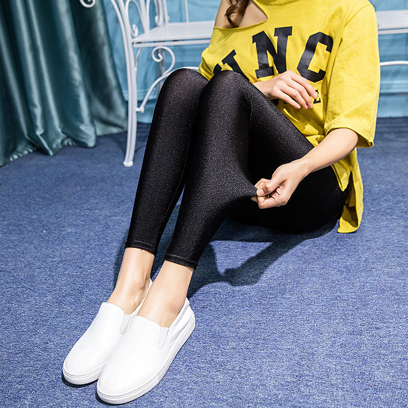 打底裤女 春秋薄款踩脚外穿瑜伽裤大码显瘦紧身小脚裤 光泽裤九分