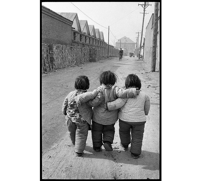 《童年》黑白摄影,欧美摄影师镜头下我们父辈的童年,读库笔记本