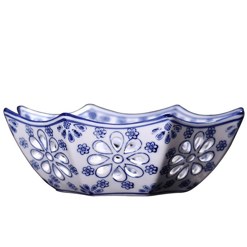 The New Chinese blue and white porcelain of jingdezhen ceramic fruit bowl Chinese wind restoring ancient ways is the sitting room tea table snacks dry fruit tray table