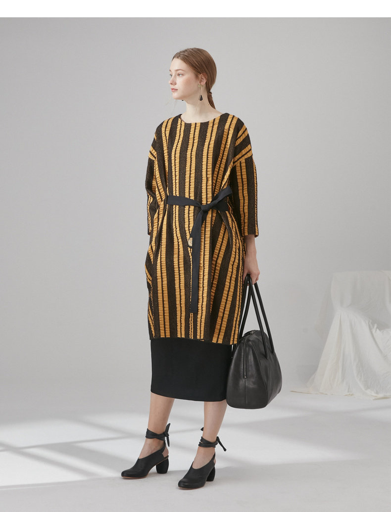 aum噢姆2019春装黄色竖条纹羊毛宽松七分袖中长款30-50岁连衣裙女