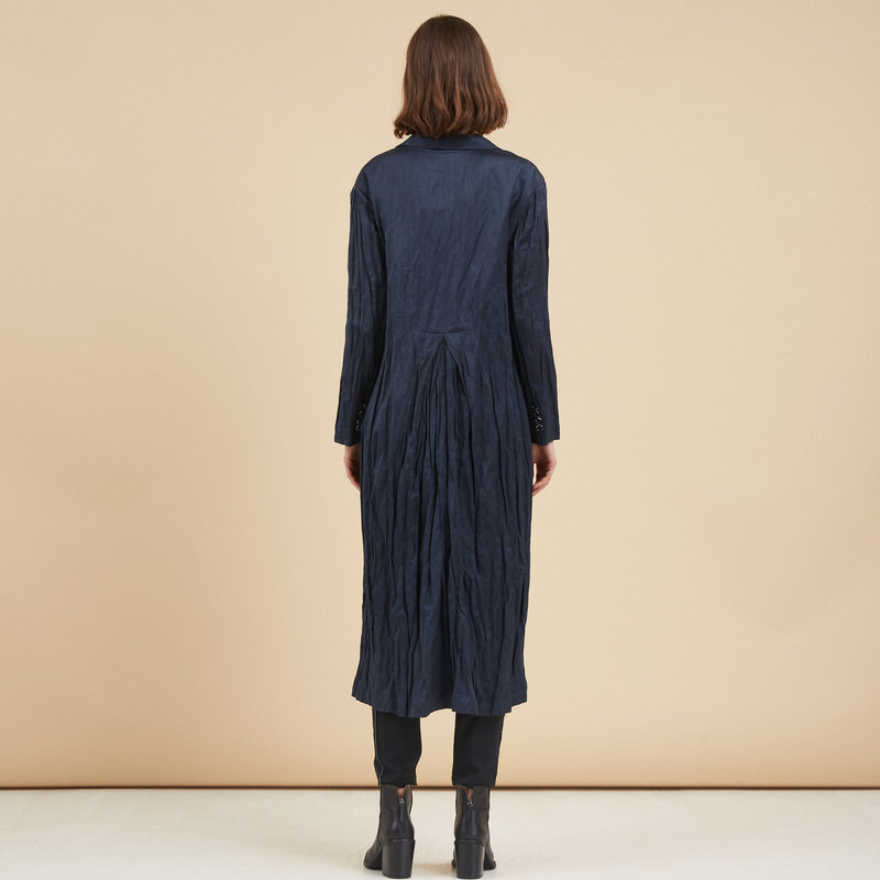 aum噢姆玛丝菲尔2018秋季新款褶皱西装领长袖双排扣风衣女士外套