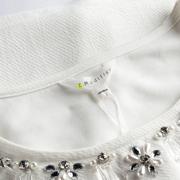 莫丽菲尔 2015夏新款 钉珠设计纯色修身短袖T恤 女70003857