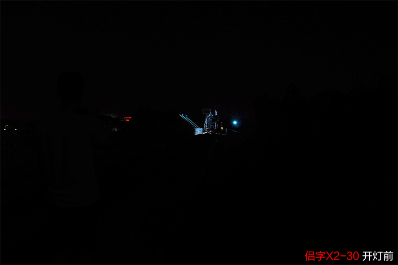xhp70四核强光手电筒超亮远射可充电船用探照灯户外家用led户外灯.
