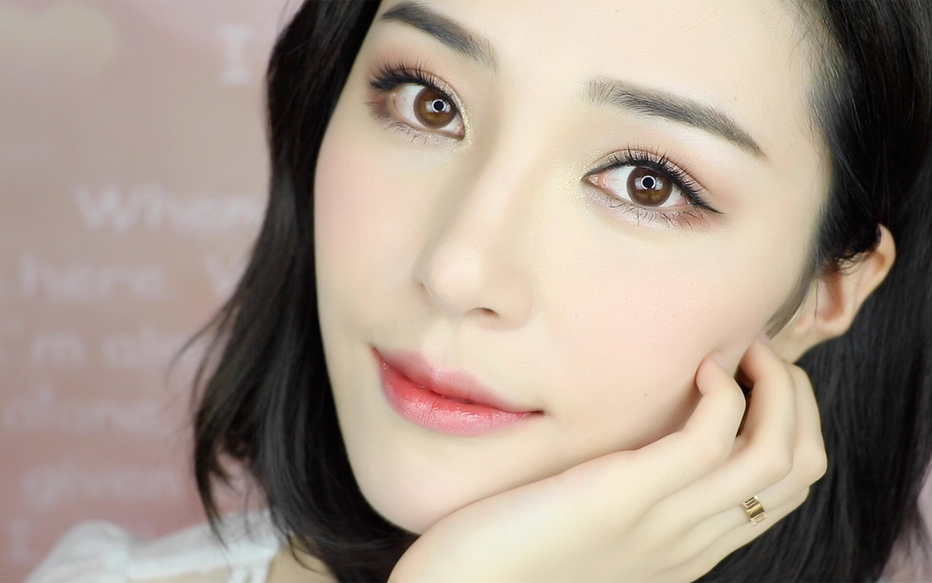 搞定气质女神妆容,你需要收下这些法宝