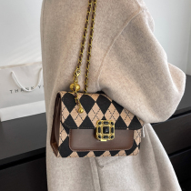Bursting Fashion Plaid Bag for women Winter 2022 new This year Pop Magige Slanted Satchel Fashion Single Shoulder small square bag