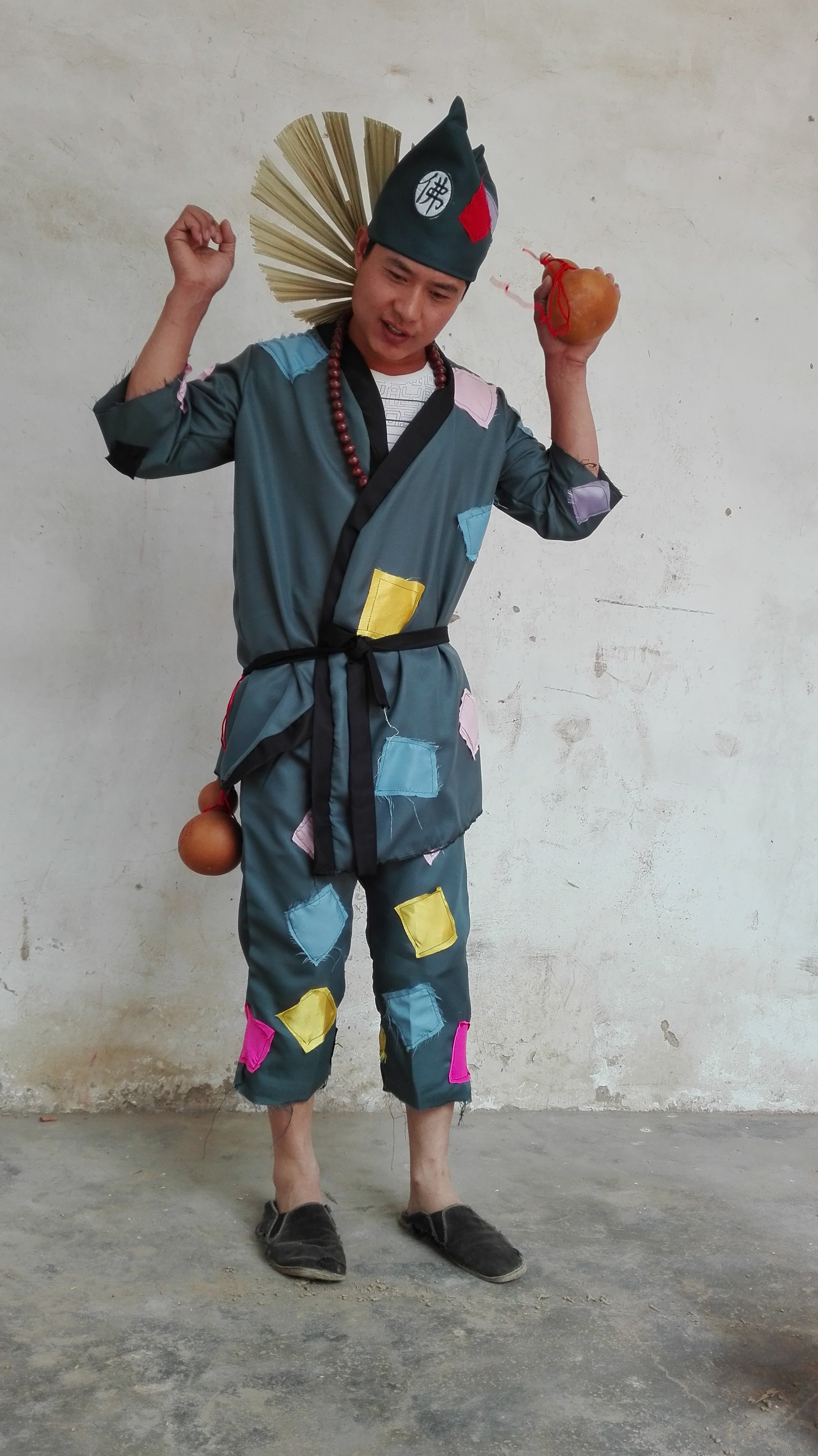 定制 古装乞丐服短袖演出服装济公活佛服装破衣服裤子叫花子要饭服装